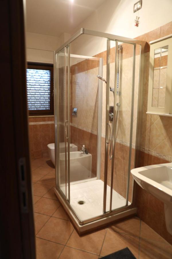 Villa Mercedes Rom Exteriör bild